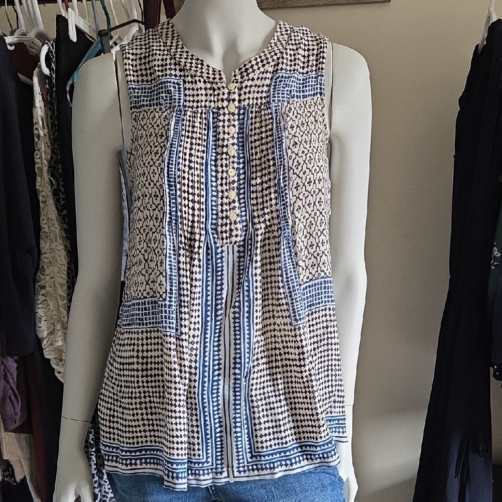 Lucky Brand Sleeveless Pleated Blouse w Blue Cream & Black Boho Mixed Patterns